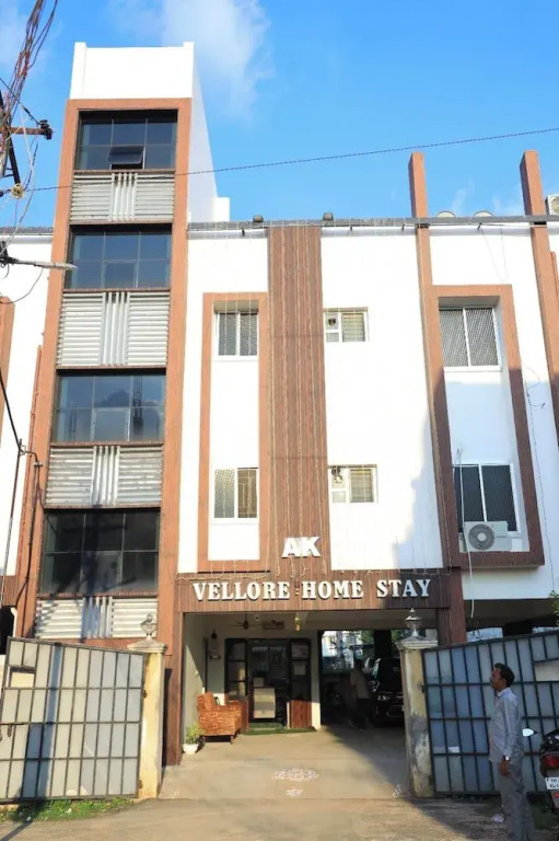 Веллор: AK Vellore Stays