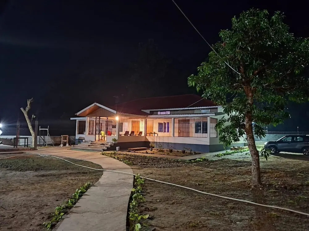 Кохора: Ejaar Homestay