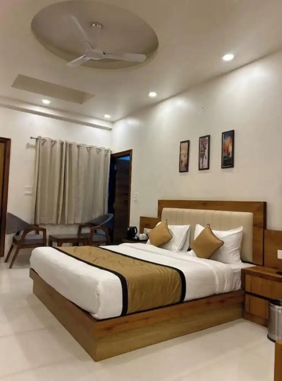 Джайпур: The Royal Chandra Mahal Resort