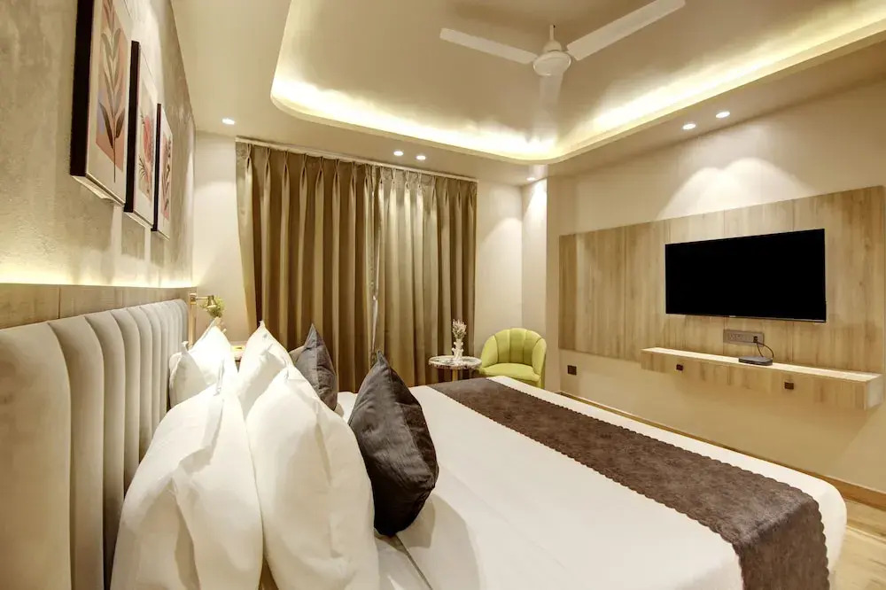 Гуруграм: Saltstayz Sage near Golf Course Road