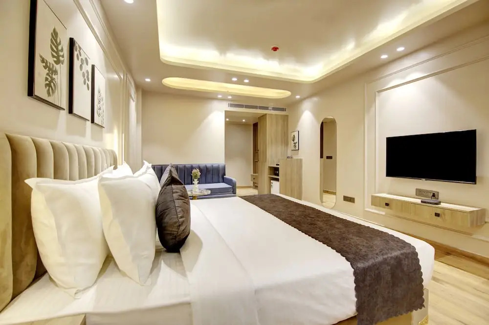 Гуруграм: Saltstayz Sage near Golf Course Road