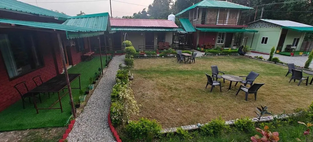 Наинитал: Corbett Sunrise India Homestay