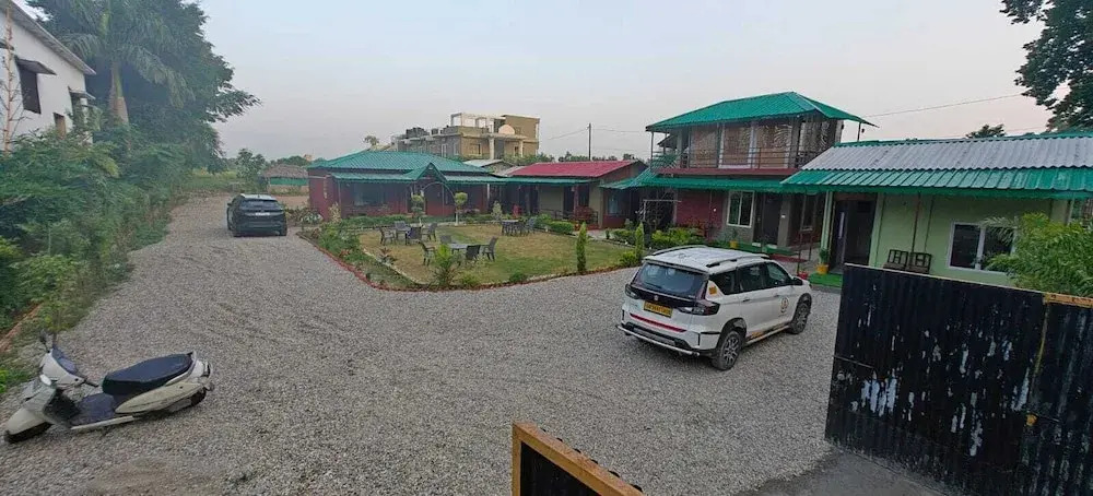 Наинитал: Corbett Sunrise India Homestay