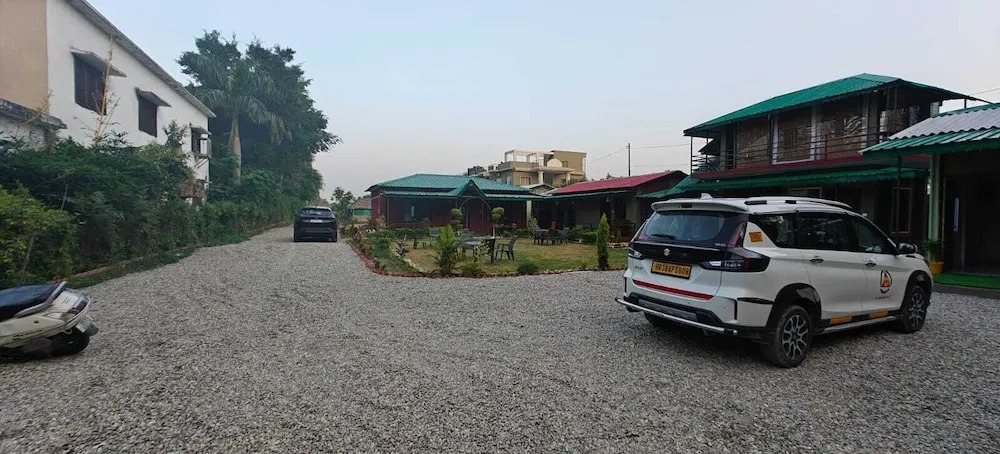 Наинитал: Corbett Sunrise India Homestay