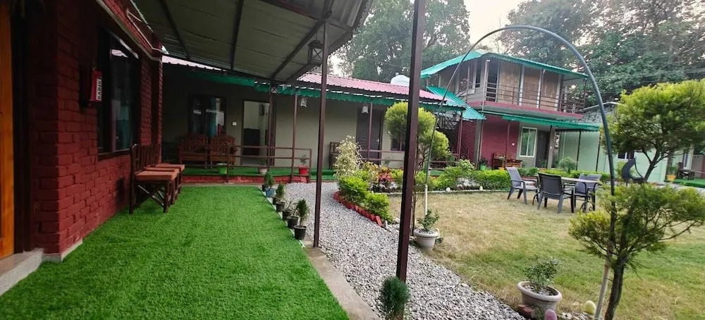Наинитал: Corbett Sunrise India Homestay