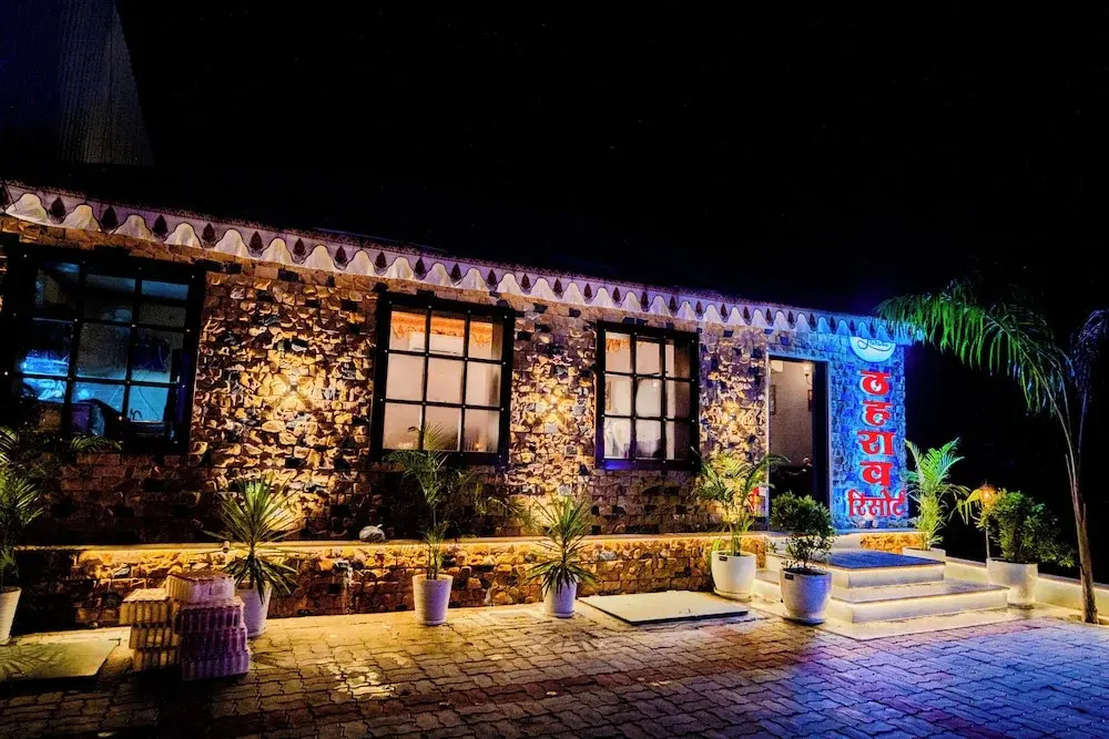 Джайпур: Theharav Resort