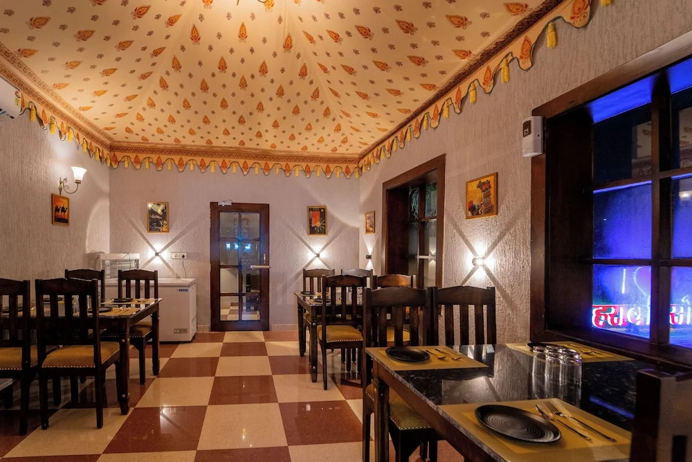 Джайпур: Theharav Resort