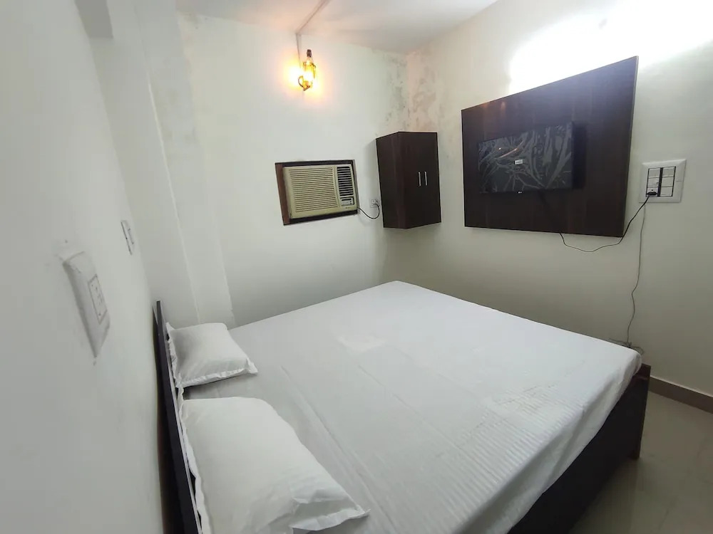 Варанаси: Hotel Parv