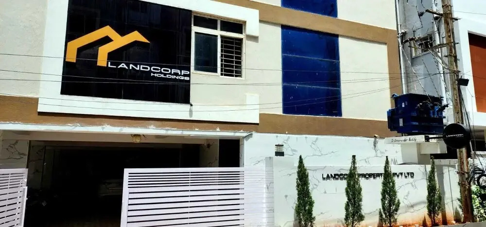 Хидерабад: Landcorp hotels