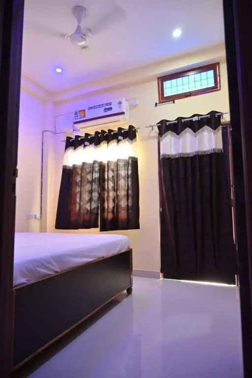Варанаси: New Kashi Paying Guest House By GRB