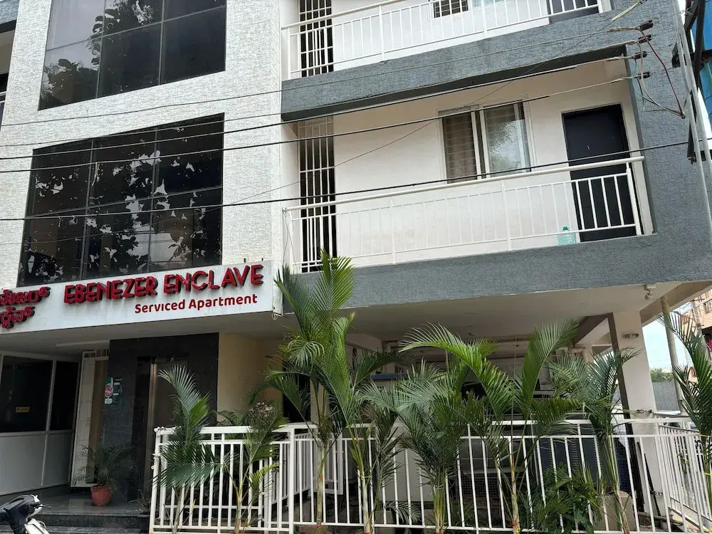 Бангалор: Ebenezer Serviced Apartments and Suites