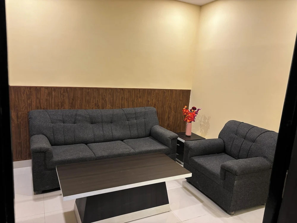 Бангалор: Ebenezer Serviced Apartments and Suites