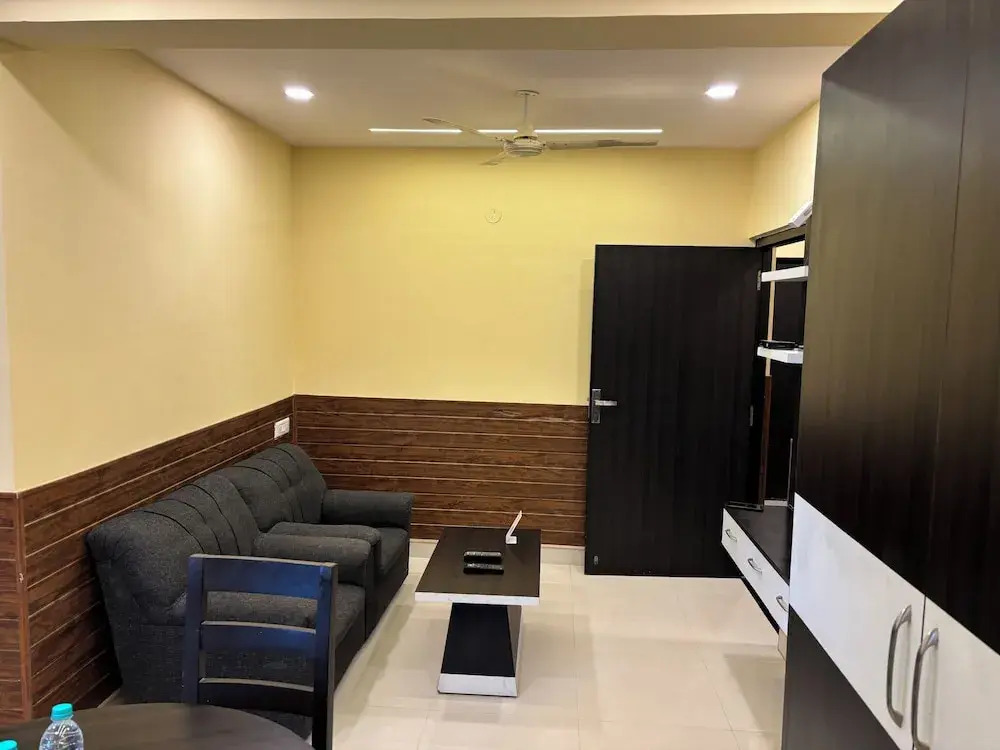 Бангалор: Ebenezer Serviced Apartments and Suites