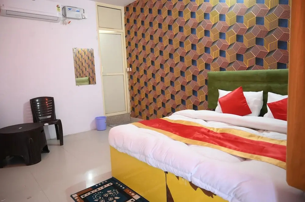 Барейлли: All In One Guest House