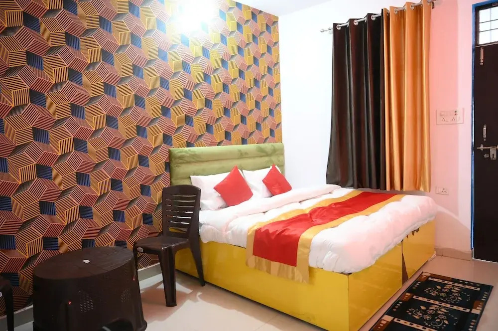 Барейлли: All In One Guest House