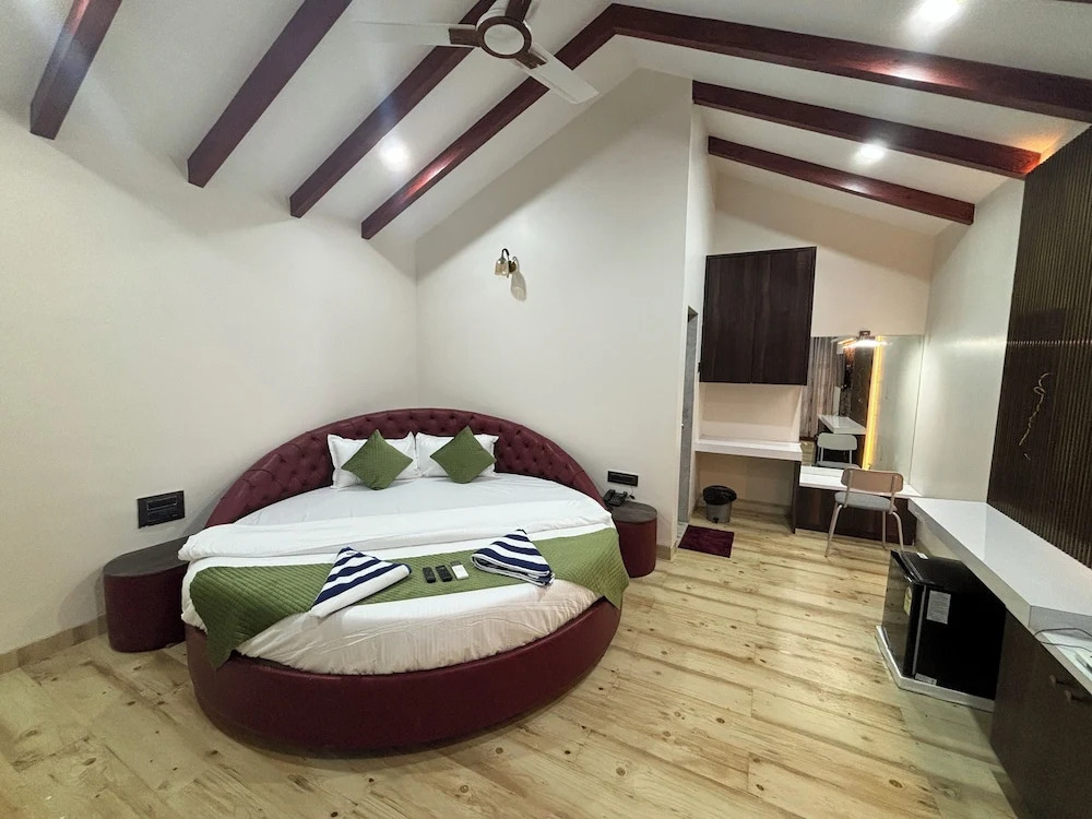 Киим: ILIF 2706 Western Breeze Villas