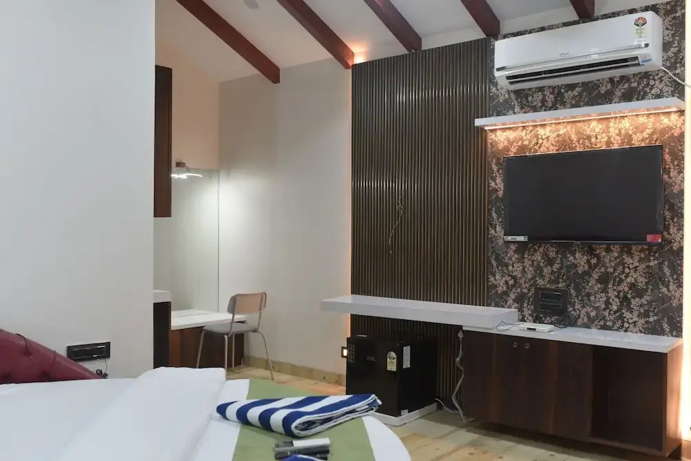 Киим: ILIF 2706 Western Breeze Villas