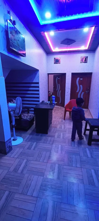 Файзабад: Dev In & homestay