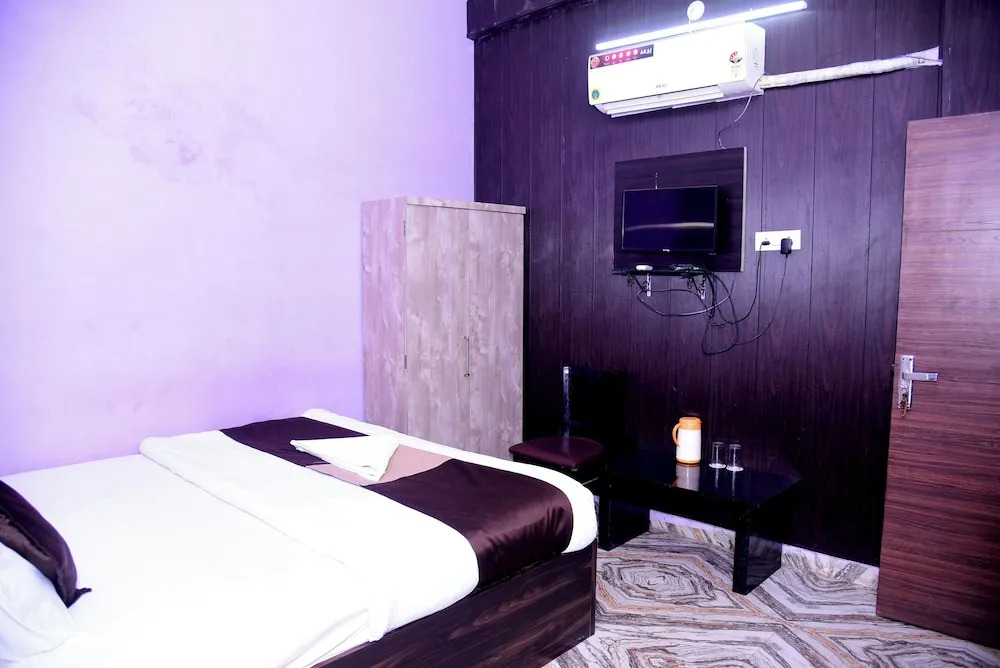 Найни: Hotel Shree Mahalaxmi
