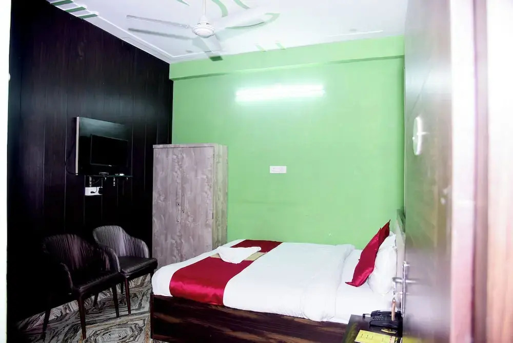 Найни: Hotel Shree Mahalaxmi