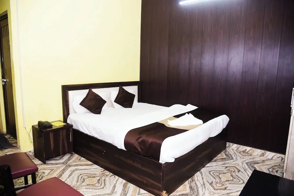 Найни: Hotel Shree Mahalaxmi