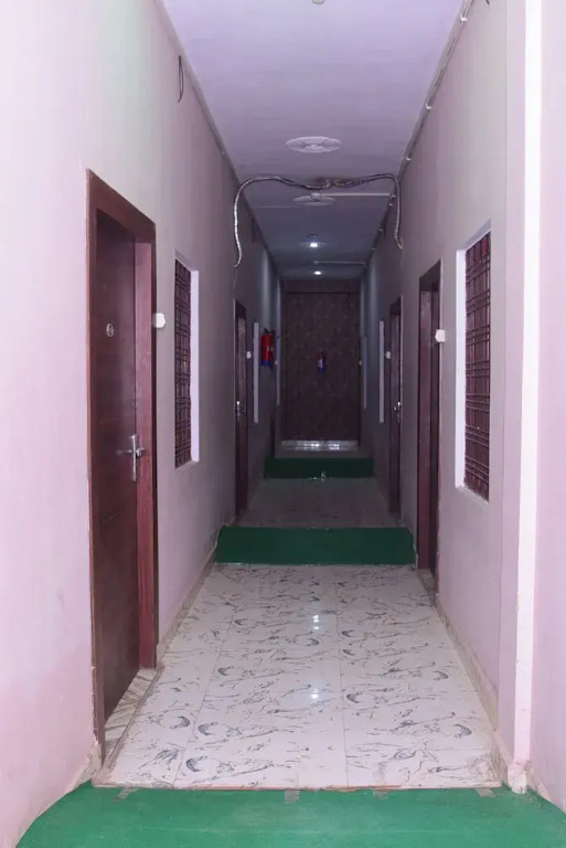 Найни: Hotel Shree Mahalaxmi