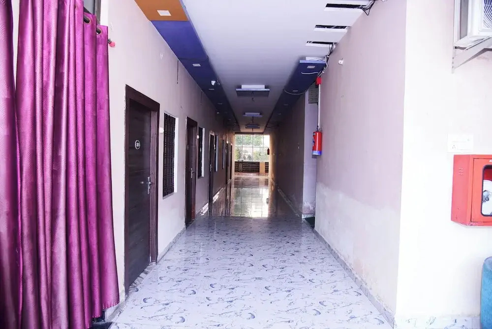Найни: Hotel Shree Mahalaxmi