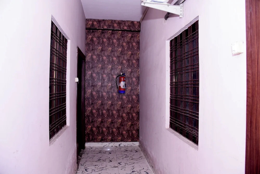 Найни: Hotel Shree Mahalaxmi