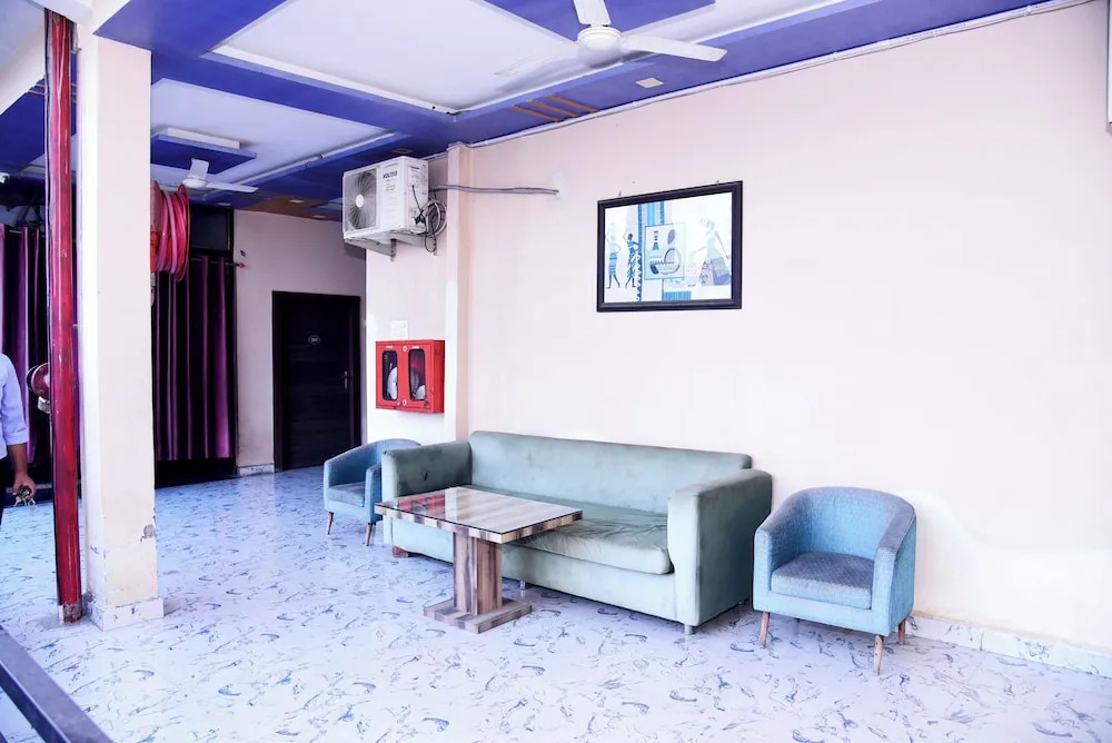 Найни: Hotel Shree Mahalaxmi