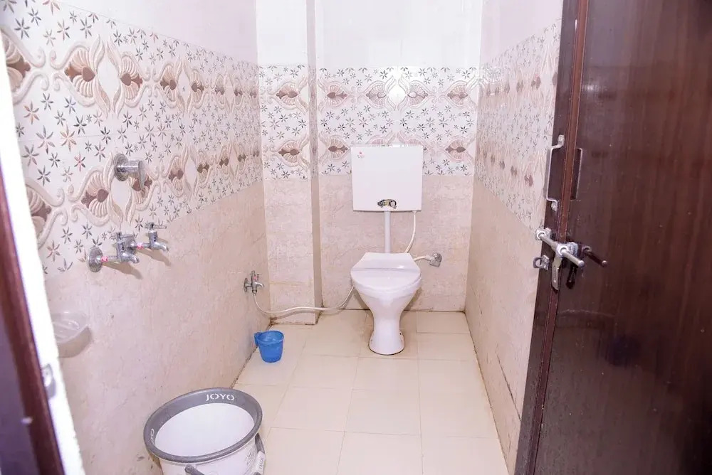 Найни: Hotel Shree Mahalaxmi