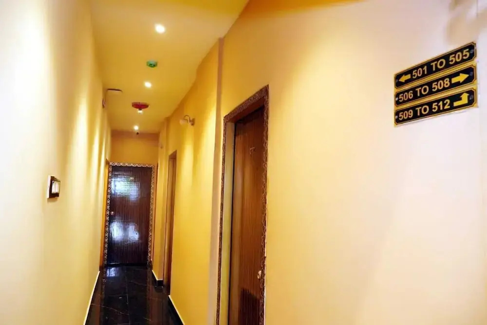 Нави-Мумбай: Hotel Golden Plaza