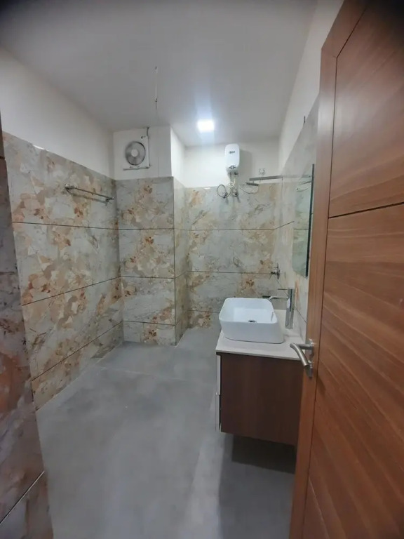 Батхинда: The Highclass Hotel