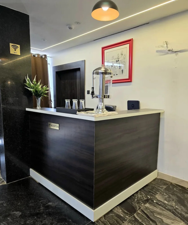 Горакхпур: Hotel Golden Tulip'z