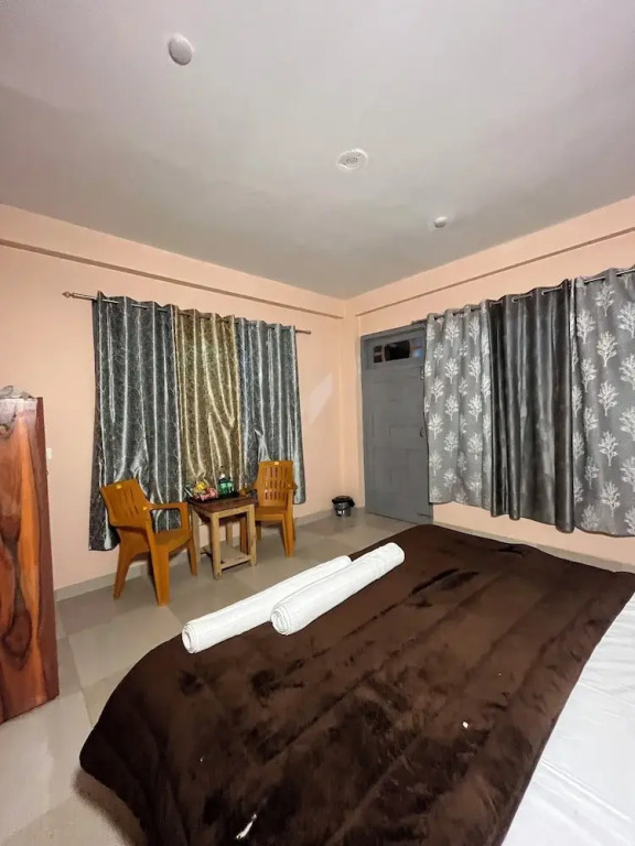 Касоль: HOM House of MannMauji Riverside