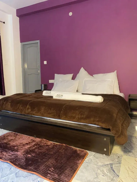 Касоль: HOM House of MannMauji Riverside