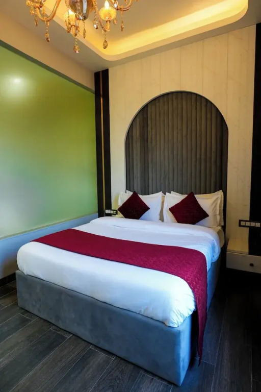 Garhmukteshwar: Hotel Adsan Heights