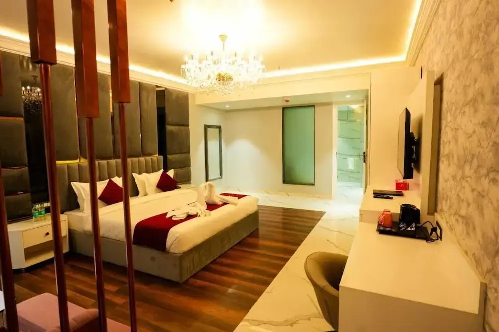 Garhmukteshwar: Hotel Adsan Heights