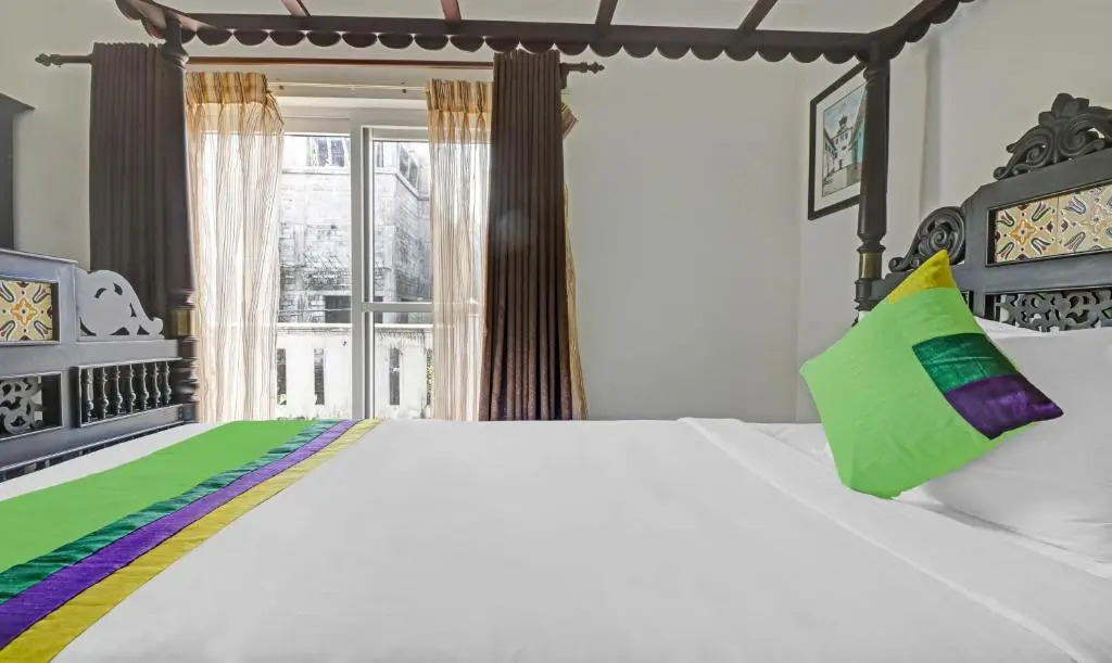 Коччи: Sea View Inn