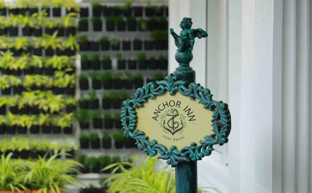 Коччи: Sea View Inn