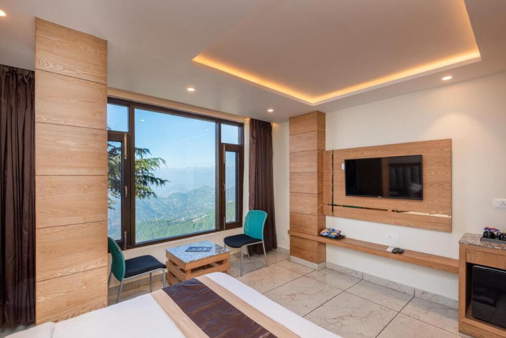 Чамба: The Seasons Dalhousie - Best Valley View & Mountain View Hotel in Dalhousie