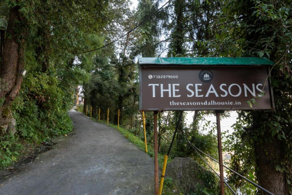 Чамба: The Seasons Dalhousie - Best Valley View & Mountain View Hotel in Dalhousie