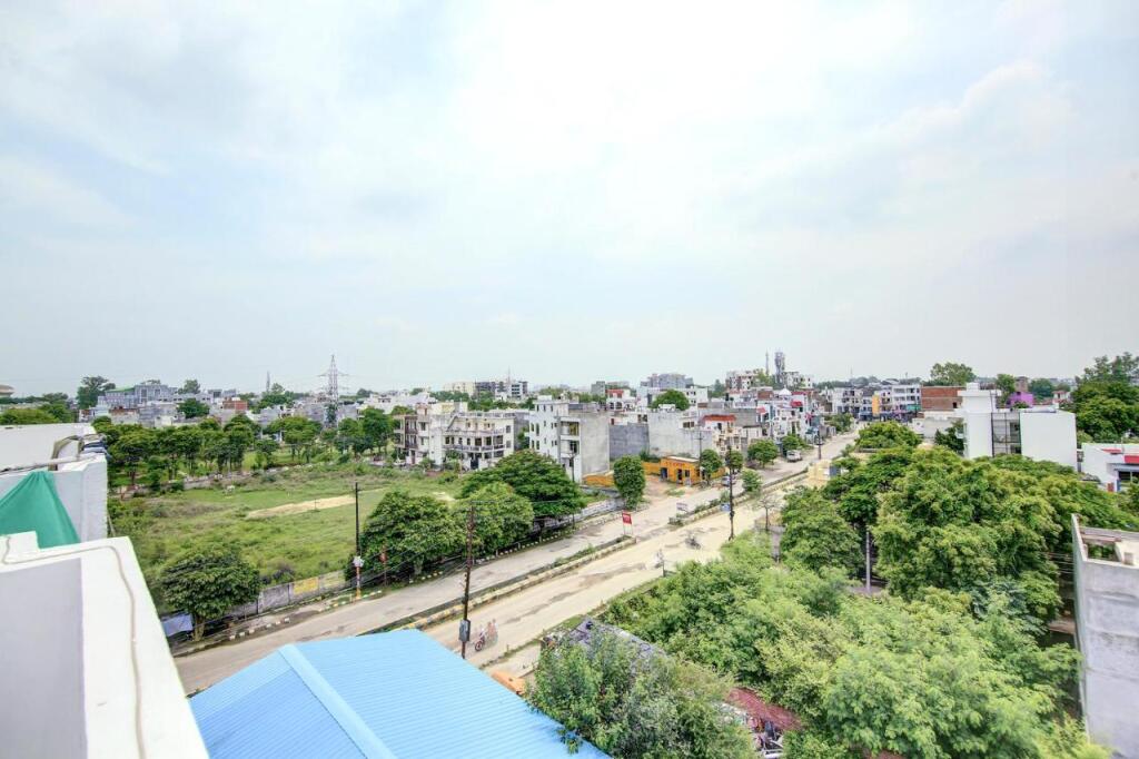 Лакхнау: FabHotel The Gayatri Palace