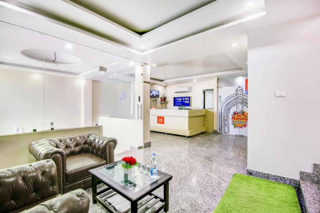 Лакхнау: FabHotel The Gayatri Palace