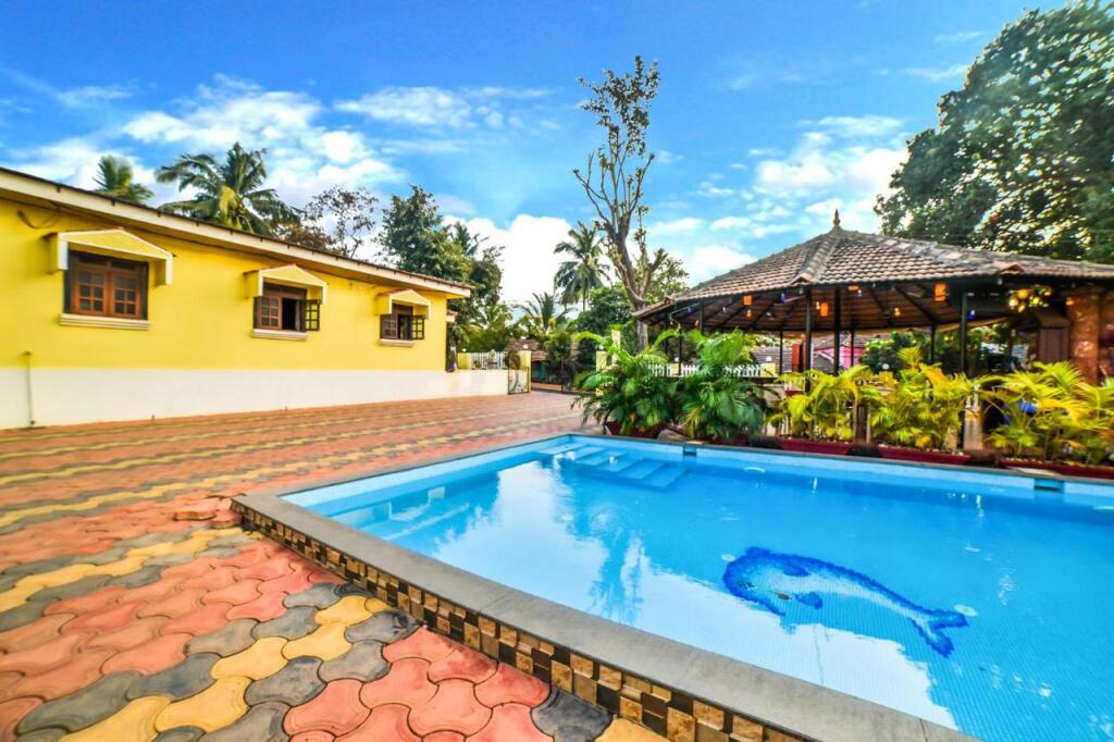 Вагатор: FabHotel Yoyo Cottage
