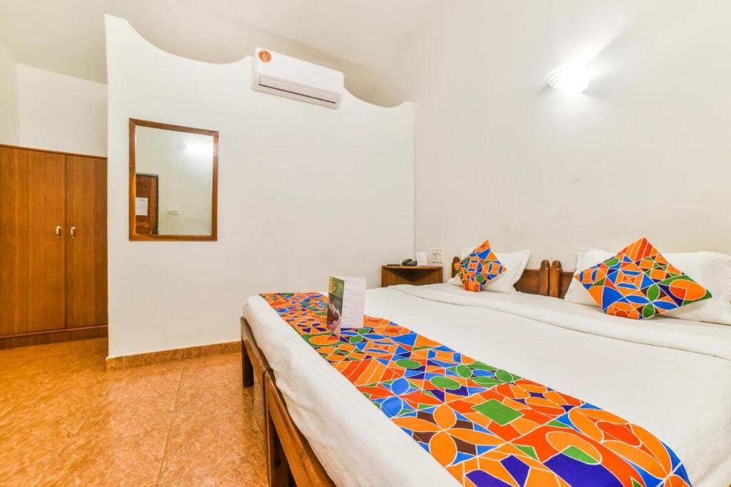 Вагатор: FabHotel Yoyo Cottage