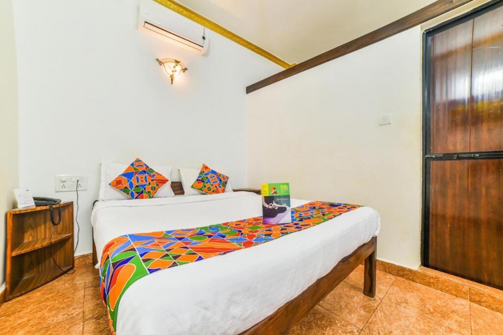 Вагатор: FabHotel Yoyo Cottage