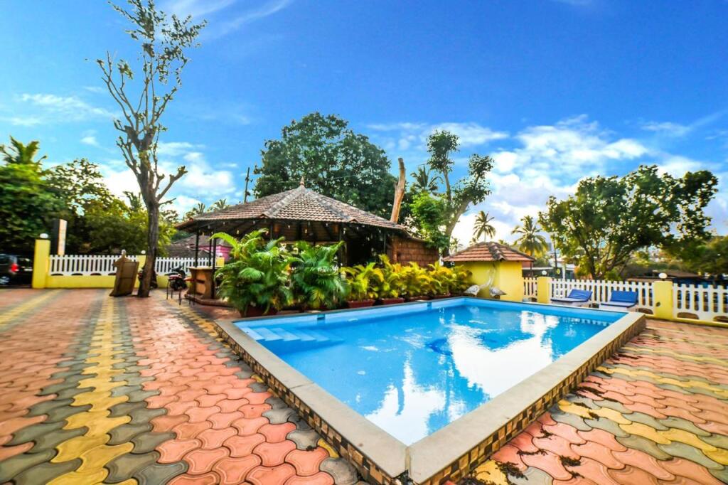 Вагатор: FabHotel Yoyo Cottage