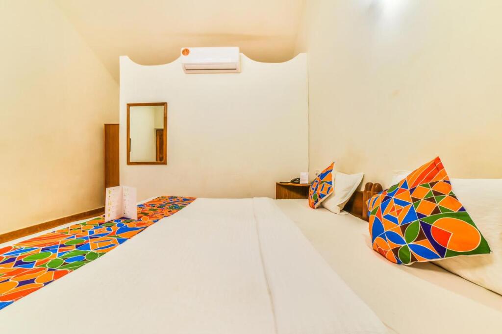 Вагатор: FabHotel Yoyo Cottage