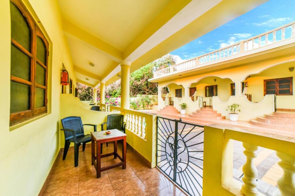 Вагатор: FabHotel Yoyo Cottage