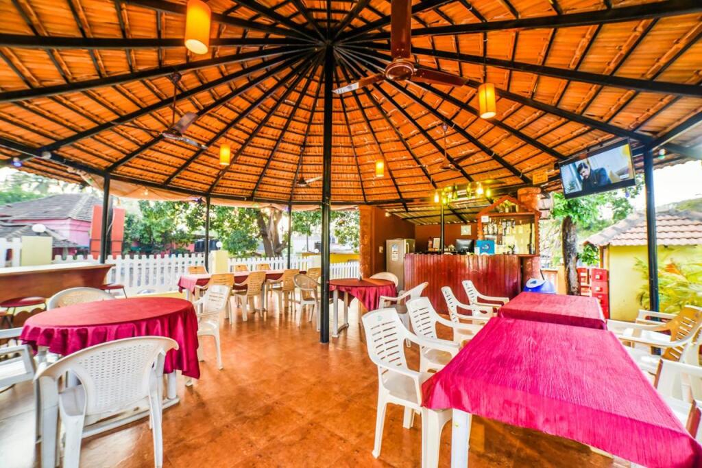 Вагатор: FabHotel Yoyo Cottage